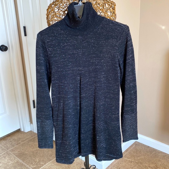 Simply Vera Vera Wang black turtleneck tunic sweater size small gold accent - Picture 1 of 6